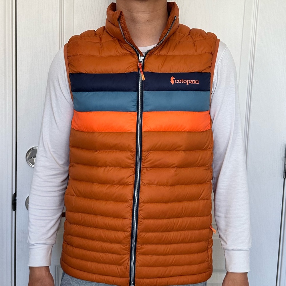 Cotopaxi men’s orange puffer vest size medium